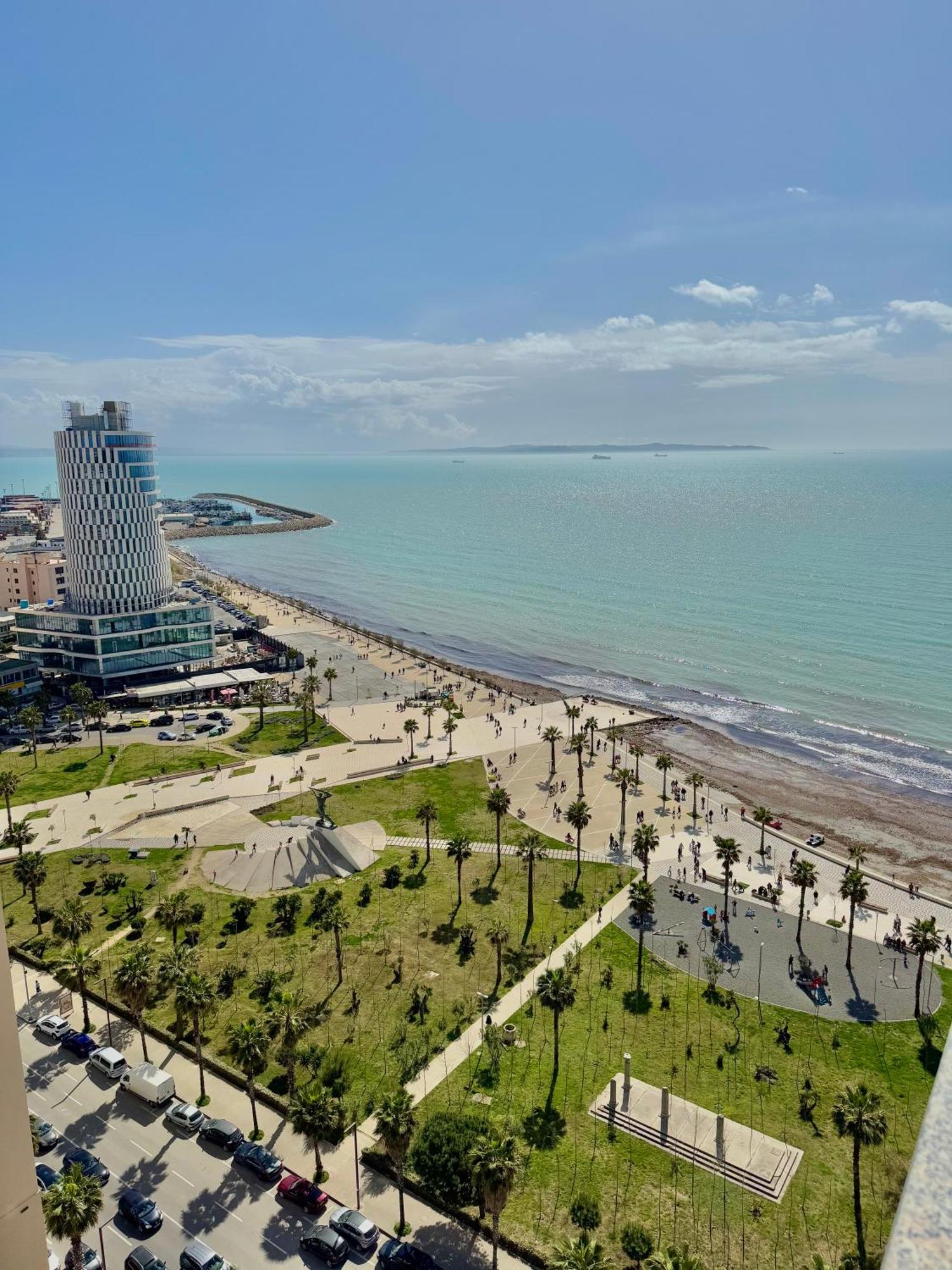 Sea & Apartment